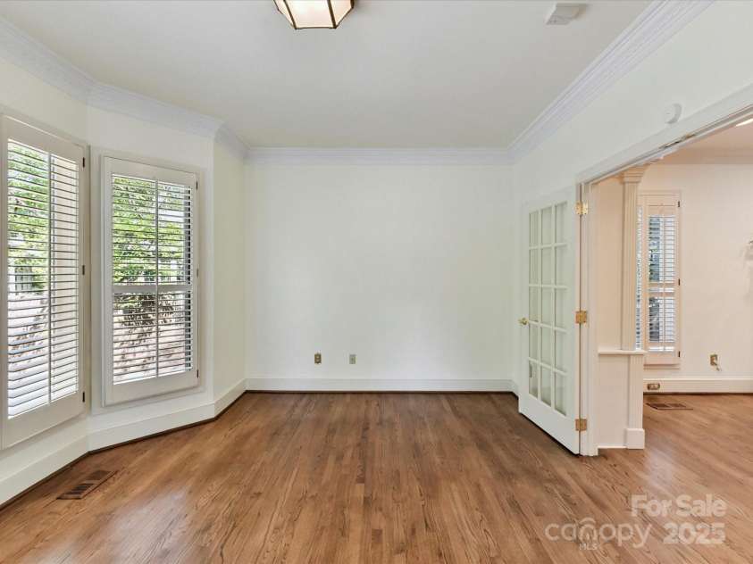 6546 Chestnut Grove Lane, Charlotte, NC 28210.  MLS# CAR4276539, YatesRealty ID 25358. Office/Den/Flex Space