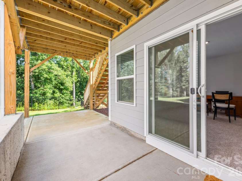 17210 Sand Bank Road, Charlotte, NC 28278.  MLS# CAR4345625, YatesRealty ID 2536. 