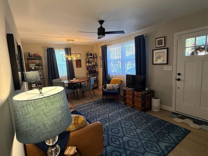 1828 Finchley Drive, Charlotte, NC 28215.  MLS# CAR4335930, YatesRealty ID 2536. Beautiful Living Room welcoming you home!