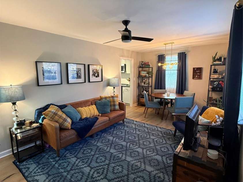 1828 Finchley Drive, Charlotte, NC 28215.  MLS# CAR4335930, YatesRealty ID 2536. Gorgeous, spacious Living Room welcoming you home!