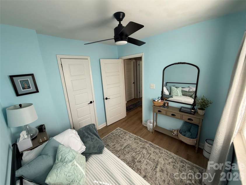 1828 Finchley Drive, Charlotte, NC 28215.  MLS# CAR4335930, YatesRealty ID 2536. Offer Guests this fabulous Bedroom 2.