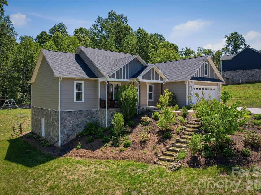 3056 Richard Street, Morganton, NC 28655.  MLS# CAR4383191, YatesRealty ID 25361. 