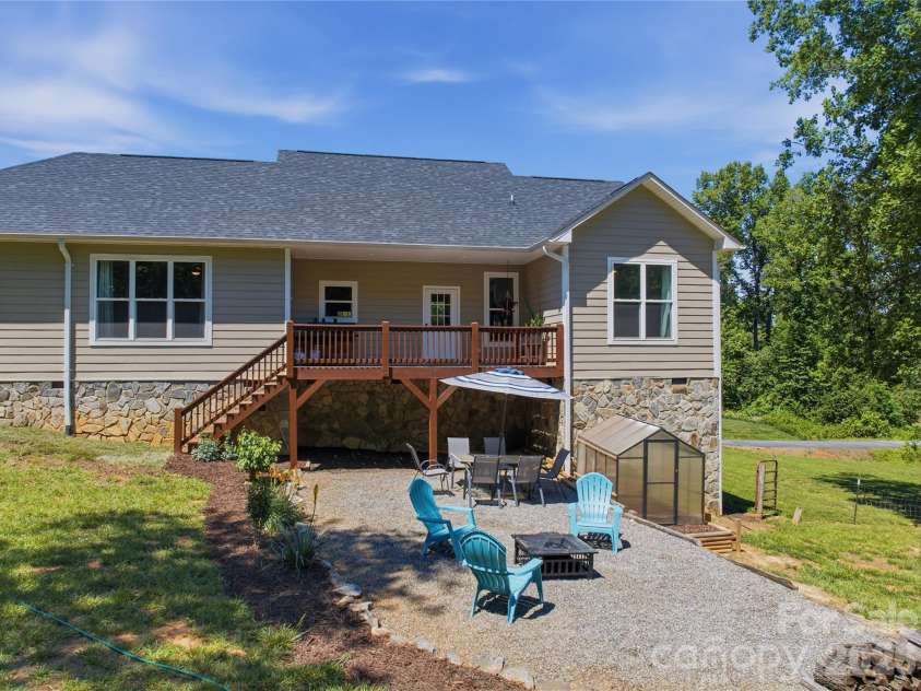 3056 Richard Street, Morganton, NC 28655.  MLS# CAR4383191, YatesRealty ID 25361. 
