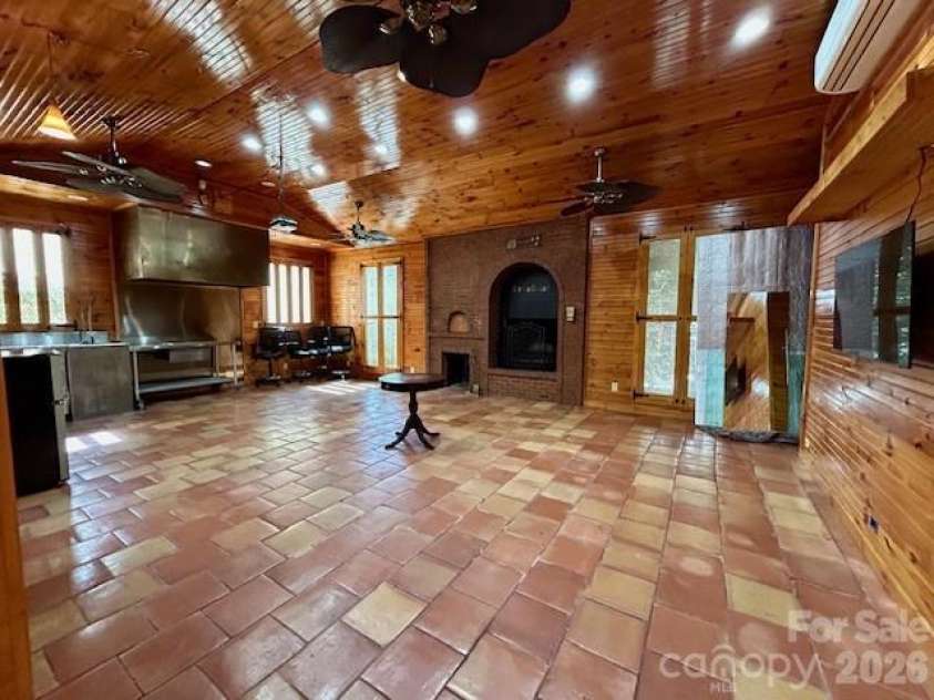 1319 Cathey Road, Charlotte, NC 28214.  MLS# CAR4366814, YatesRealty ID 25362. Bonus Room / Entertaining Room