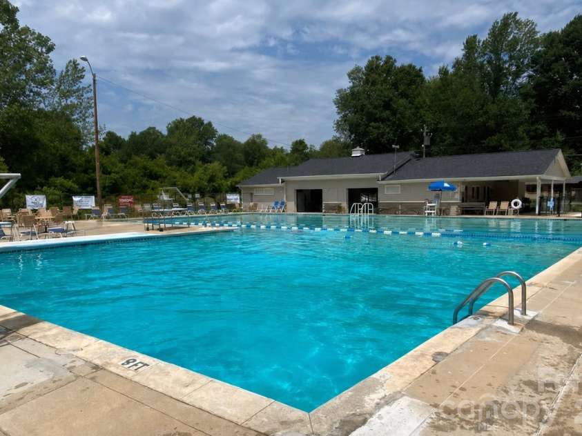 1319 Cathey Road, Charlotte, NC 28214.  MLS# CAR4366814, YatesRealty ID 25362. Community Pool