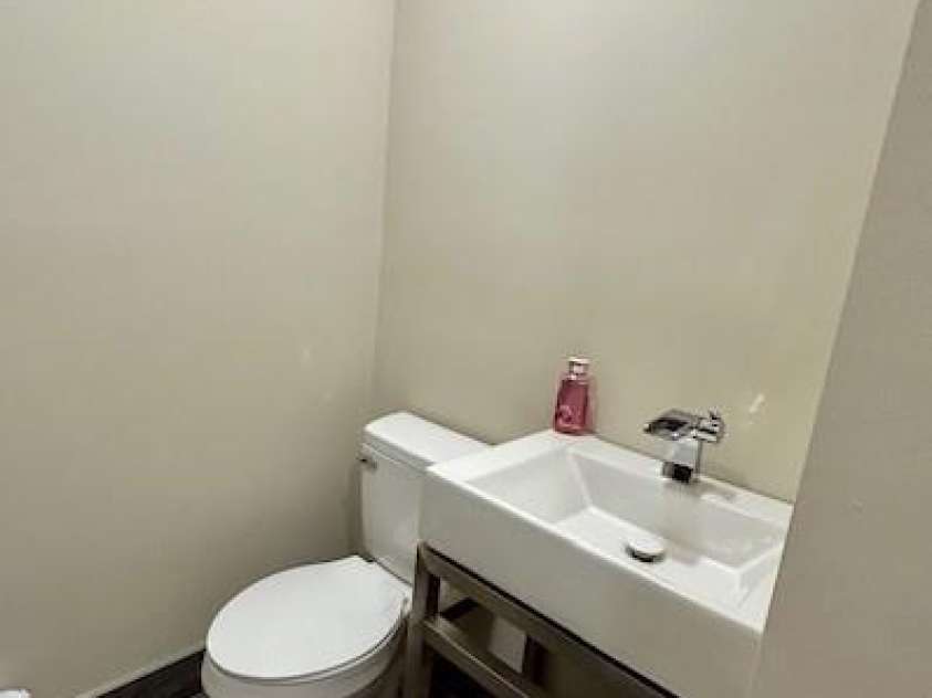 1319 Cathey Road, Charlotte, NC 28214.  MLS# CAR4366814, YatesRealty ID 25362. Primary Bathroom