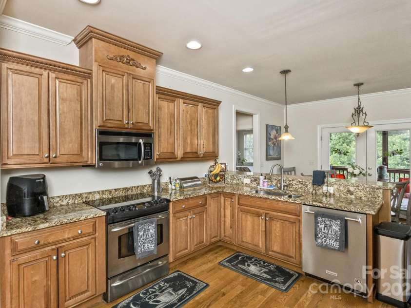 33 Stone House Road, Arden, NC 28704.  MLS# CAR4261250, YatesRealty ID 25362. 