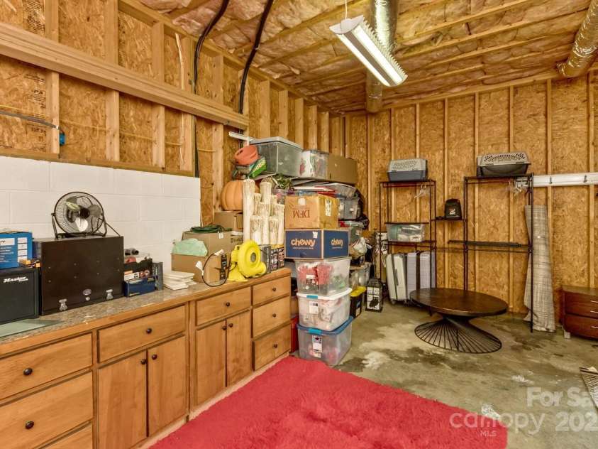 33 Stone House Road, Arden, NC 28704.  MLS# CAR4261250, YatesRealty ID 25362. 