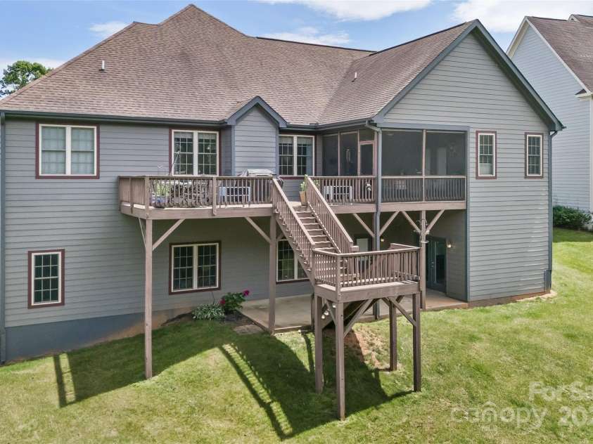 33 Stone House Road, Arden, NC 28704.  MLS# CAR4261250, YatesRealty ID 25362. 