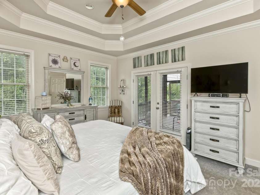 33 Stone House Road, Arden, NC 28704.  MLS# CAR4261250, YatesRealty ID 25362. 