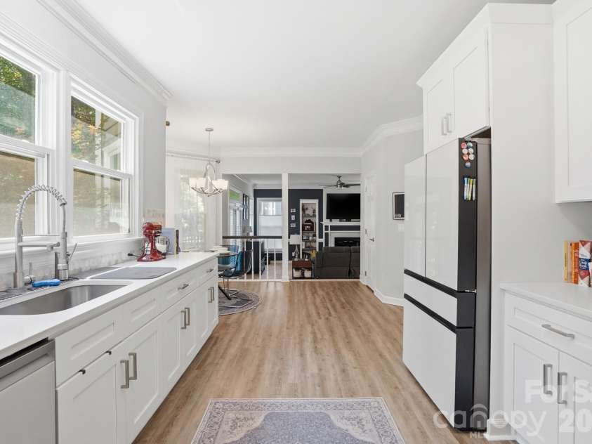 4611 Deer Cross Trail, Charlotte, NC 28269.  MLS# CAR4378584, YatesRealty ID 25363. 