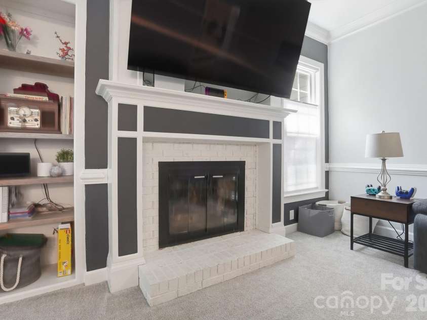 4611 Deer Cross Trail, Charlotte, NC 28269.  MLS# CAR4378584, YatesRealty ID 25363. 