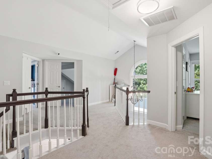 4611 Deer Cross Trail, Charlotte, NC 28269.  MLS# CAR4378584, YatesRealty ID 25363. 