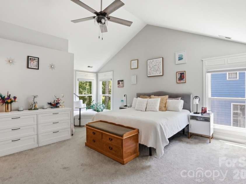 4611 Deer Cross Trail, Charlotte, NC 28269.  MLS# CAR4378584, YatesRealty ID 25363. 