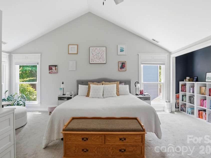 4611 Deer Cross Trail, Charlotte, NC 28269.  MLS# CAR4378584, YatesRealty ID 25363. 