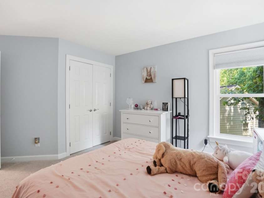 4611 Deer Cross Trail, Charlotte, NC 28269.  MLS# CAR4378584, YatesRealty ID 25363. 