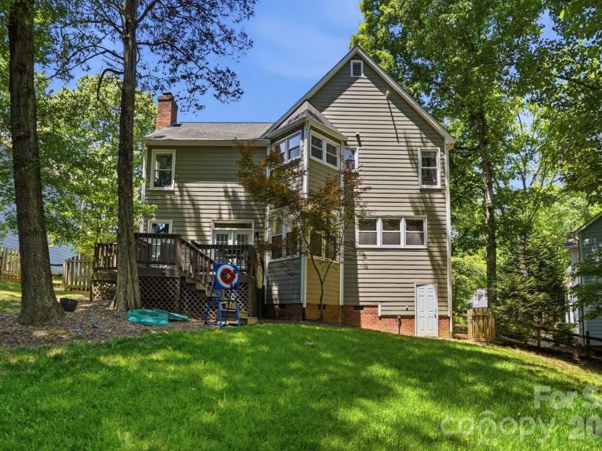 4611 Deer Cross Trail, Charlotte, NC 28269.  MLS# CAR4378584, YatesRealty ID 25363. 