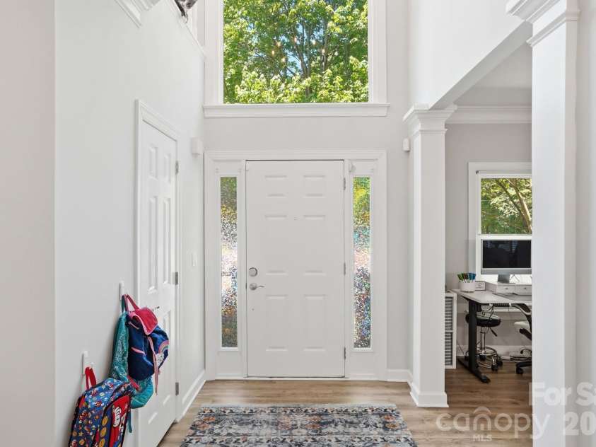 4611 Deer Cross Trail, Charlotte, NC 28269.  MLS# CAR4378584, YatesRealty ID 25363. 