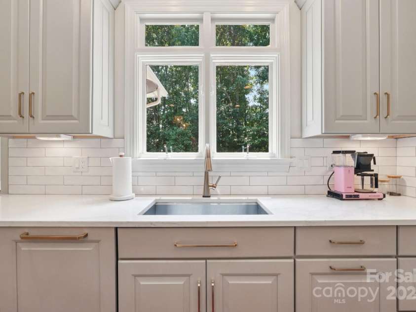 9015 Kirkley Court, Charlotte, NC 28277.  MLS# CAR4276542, YatesRealty ID 25363. 