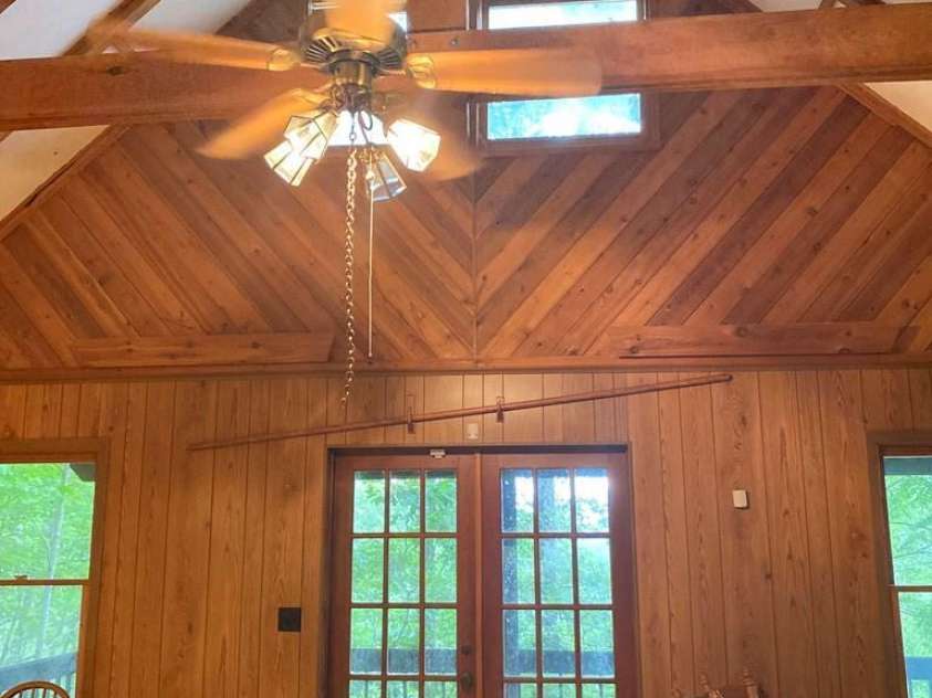 268 Poor Boy Lane, Whittier, NC 28789.  MLS# CAR4279715, YatesRealty ID 25364. 