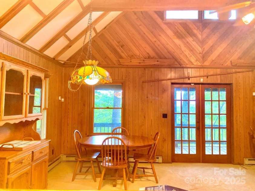 268 Poor Boy Lane, Whittier, NC 28789.  MLS# CAR4279715, YatesRealty ID 25364. 