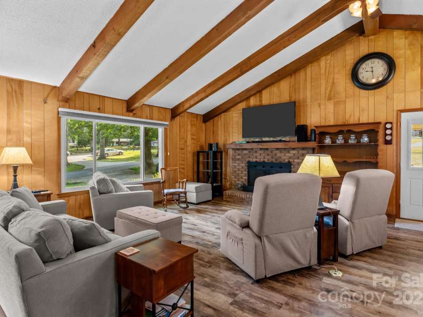 143 Bostian Lake Road, Statesville, NC 28677.  MLS# CAR4275561, YatesRealty ID 25365. Living Area With Vaulted Ceilings