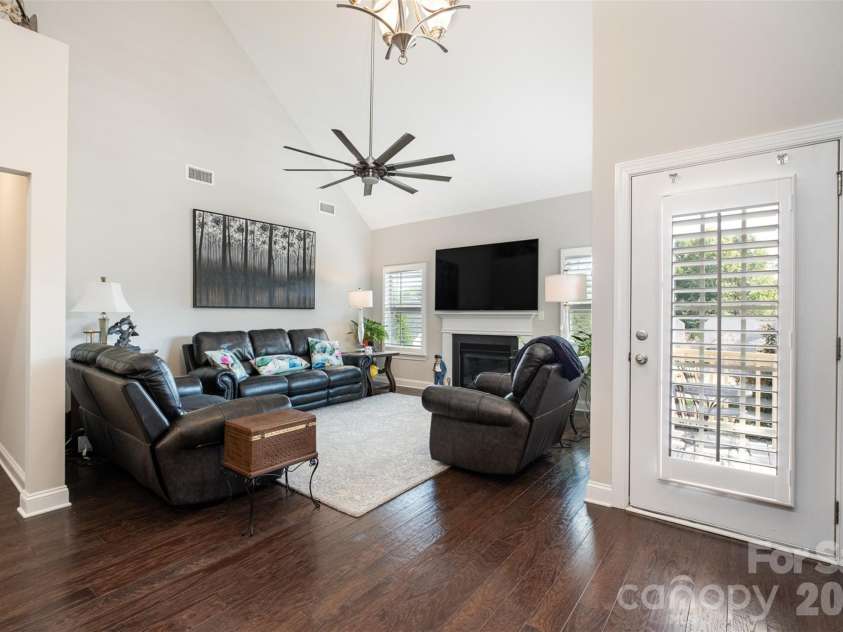 131 Aztec Circle, Mooresville, NC 28117.  MLS# CAR4362452, YatesRealty ID 25366. 