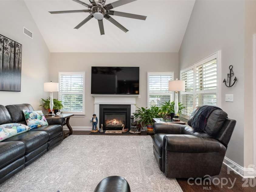 131 Aztec Circle, Mooresville, NC 28117.  MLS# CAR4362452, YatesRealty ID 25366. 