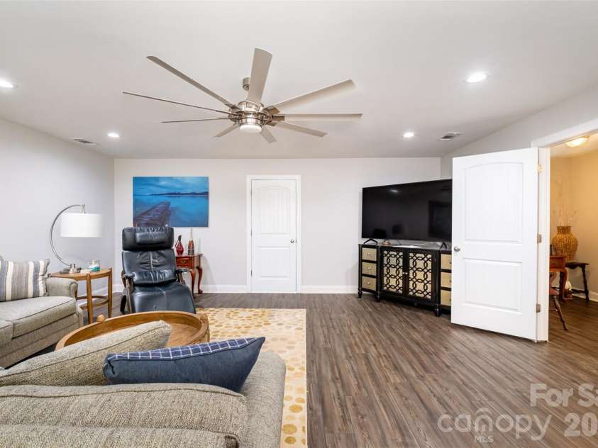 131 Aztec Circle, Mooresville, NC 28117.  MLS# CAR4362452, YatesRealty ID 25366. 
