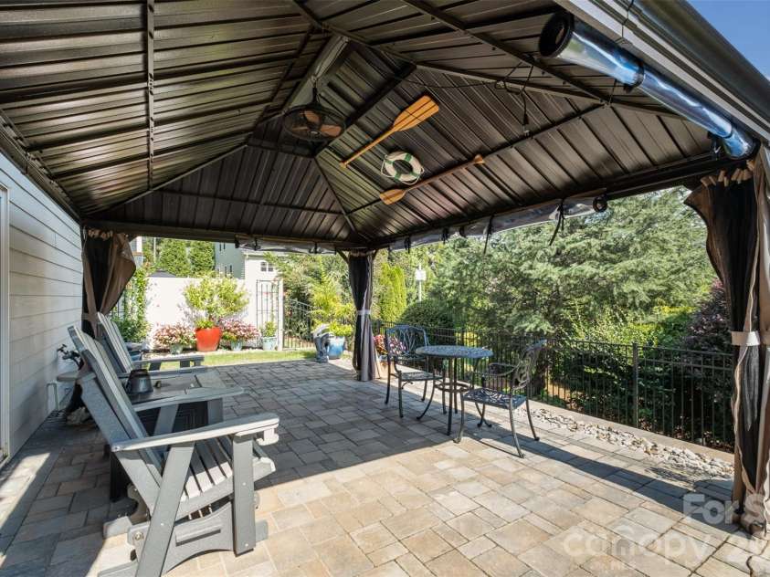 131 Aztec Circle, Mooresville, NC 28117.  MLS# CAR4362452, YatesRealty ID 25366. 