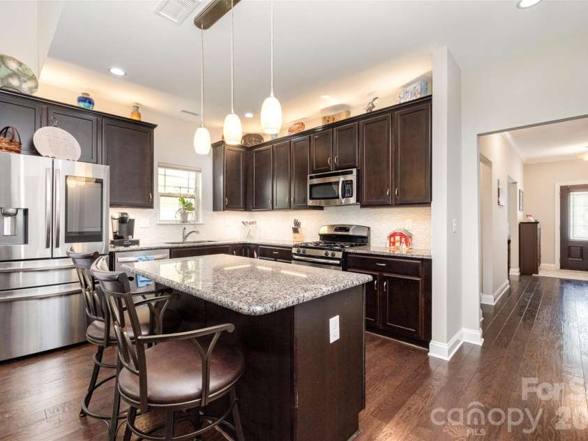 131 Aztec Circle, Mooresville, NC 28117.  MLS# CAR4362452, YatesRealty ID 25366. Chef's delight kitchen