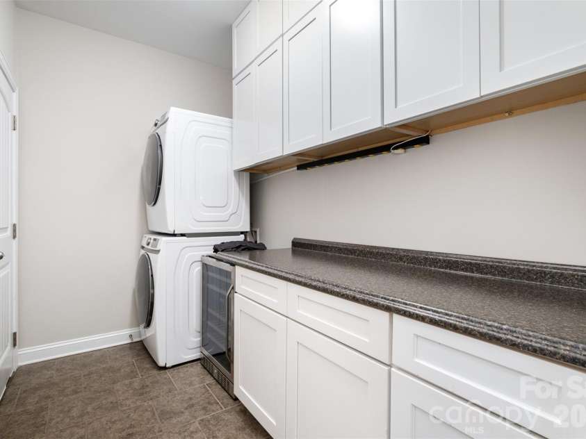 131 Aztec Circle, Mooresville, NC 28117.  MLS# CAR4362452, YatesRealty ID 25366. Laundry Room