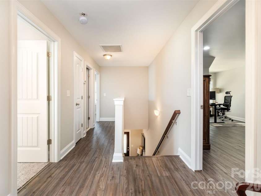 131 Aztec Circle, Mooresville, NC 28117.  MLS# CAR4362452, YatesRealty ID 25366. Upstairs Hallway