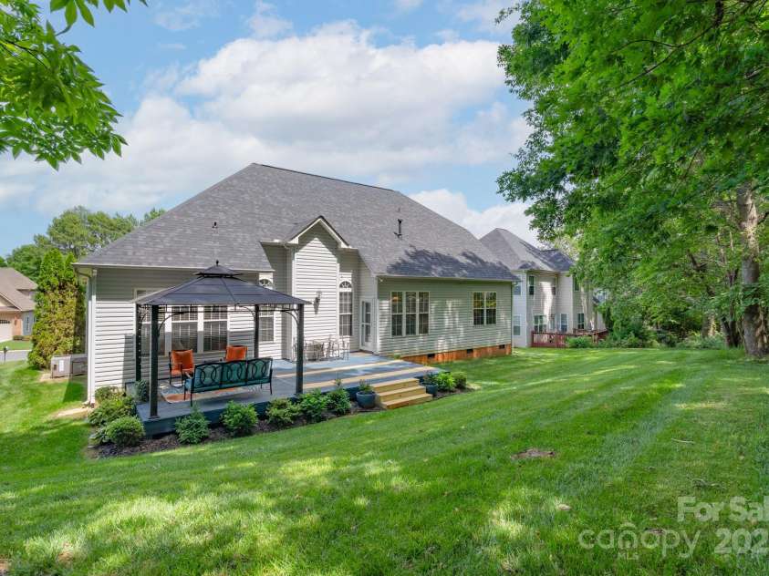 1643 Essex Hall Drive, Rock Hill, SC 29730.  MLS# CAR4258475, YatesRealty ID 25366. 