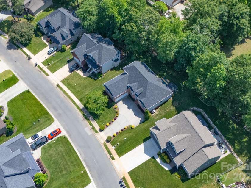 1643 Essex Hall Drive, Rock Hill, SC 29730.  MLS# CAR4258475, YatesRealty ID 25366. 