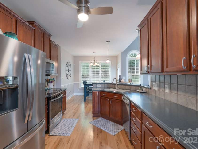 1643 Essex Hall Drive, Rock Hill, SC 29730.  MLS# CAR4258475, YatesRealty ID 25366. Kitchen
