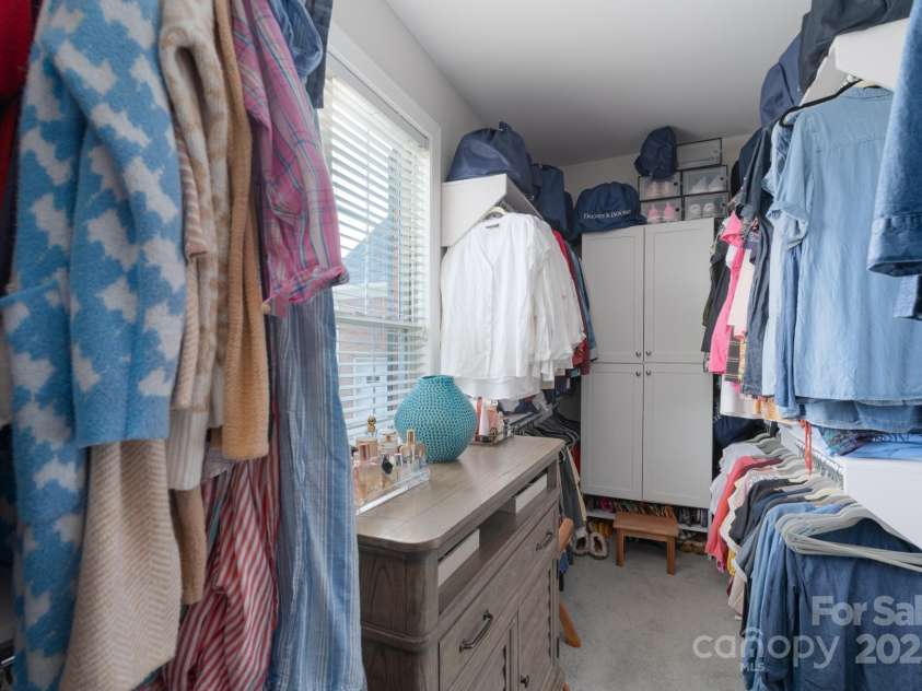 1643 Essex Hall Drive, Rock Hill, SC 29730.  MLS# CAR4258475, YatesRealty ID 25366. Primary Walk-In Closet on Main