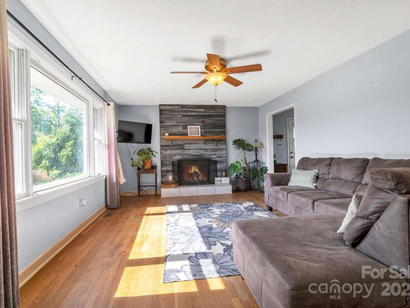 550 Old Newfound Road, Leicester, NC 28748.  MLS# CAR4249093, YatesRealty ID 25367. 