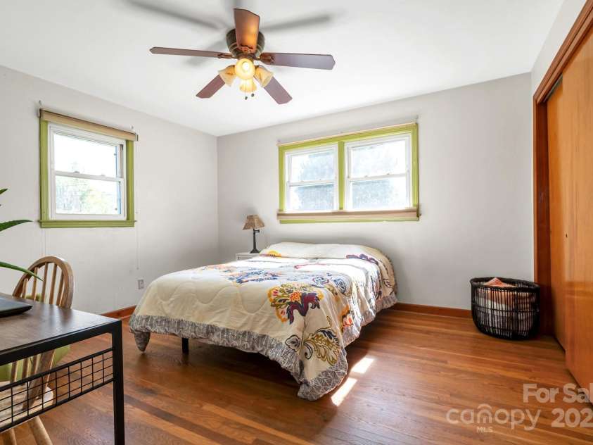 550 Old Newfound Road, Leicester, NC 28748.  MLS# CAR4249093, YatesRealty ID 25367. 