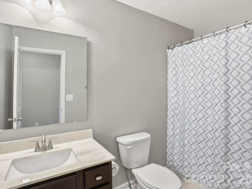 616 Winter Walk Lane, Clover, SC 29710.  MLS# CAR4380064, YatesRealty ID 25367. Upstairs Bathroom