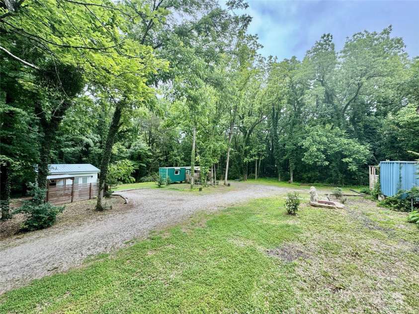 401 Church Street, Warrenton, NC 27589.  MLS# CAR4269266, YatesRealty ID 25368. 