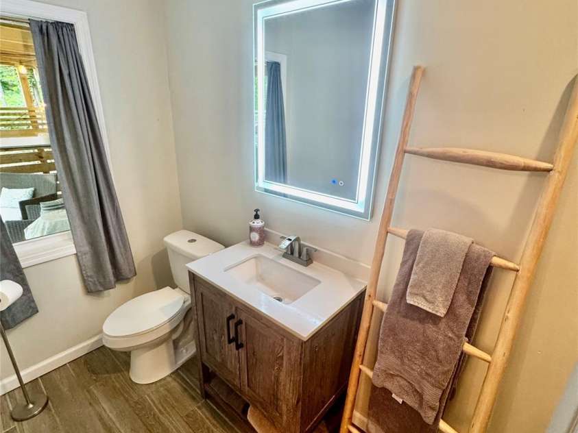 401 Church Street, Warrenton, NC 27589.  MLS# CAR4269266, YatesRealty ID 25368. 