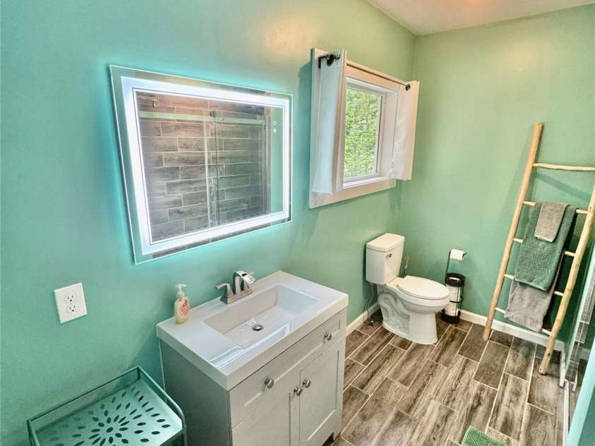 401 Church Street, Warrenton, NC 27589.  MLS# CAR4269266, YatesRealty ID 25368. 