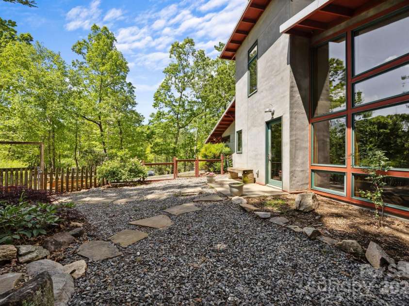 27 Rosebud Lane, Fairview, NC 28730.  MLS# CAR4273615, YatesRealty ID 25369. 