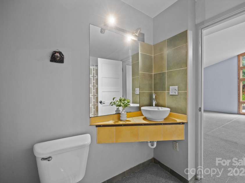 27 Rosebud Lane, Fairview, NC 28730.  MLS# CAR4273615, YatesRealty ID 25369. 