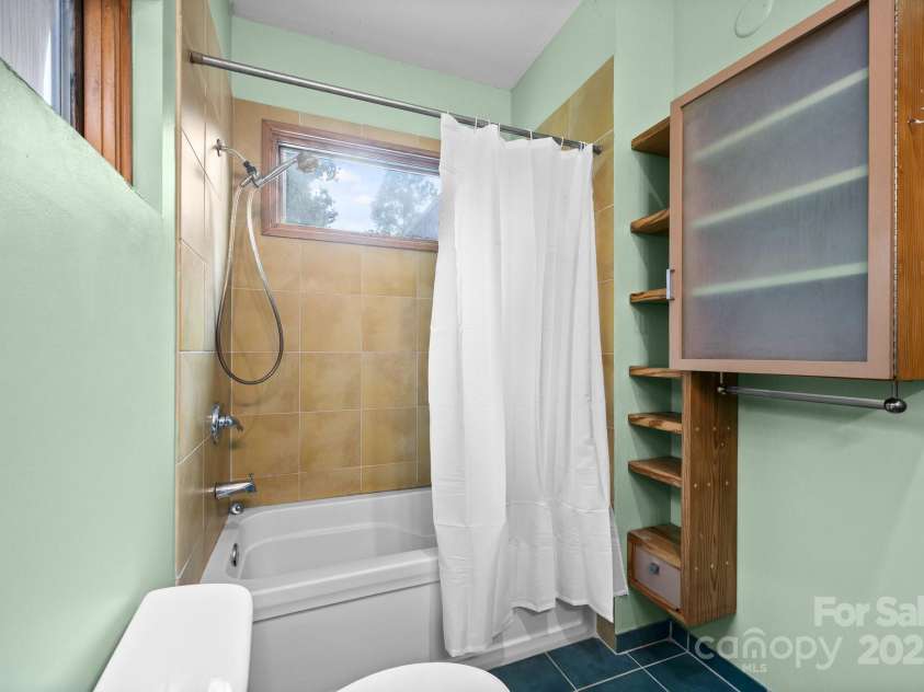 27 Rosebud Lane, Fairview, NC 28730.  MLS# CAR4273615, YatesRealty ID 25369. 