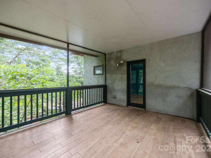 27 Rosebud Lane, Fairview, NC 28730.  MLS# CAR4273615, YatesRealty ID 25369. 