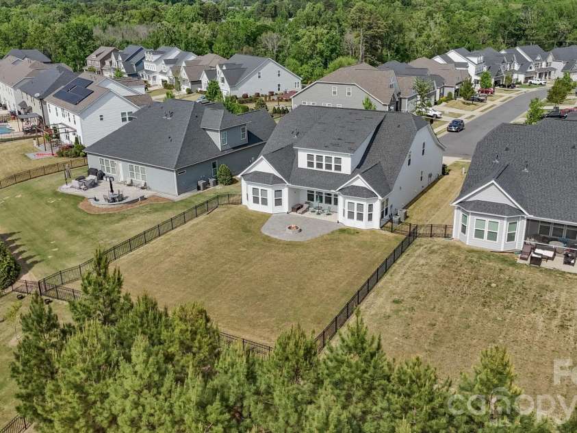 4689 Kingswood Drive, Fort Mill, SC 29707.  MLS# CAR4360868, YatesRealty ID 25369. 