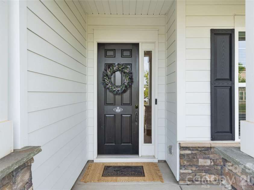 4689 Kingswood Drive, Fort Mill, SC 29707.  MLS# CAR4360868, YatesRealty ID 25369. 