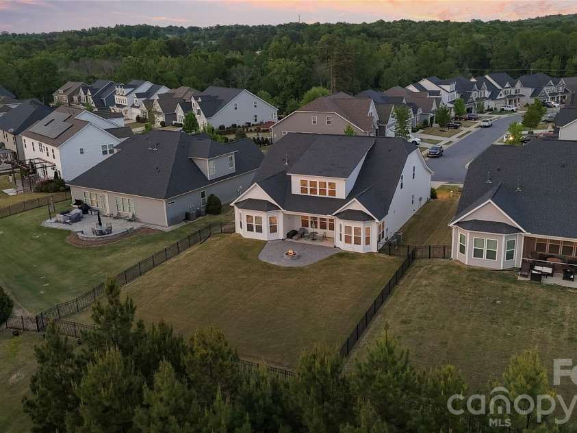 4689 Kingswood Drive, Fort Mill, SC 29707.  MLS# CAR4360868, YatesRealty ID 25369. 